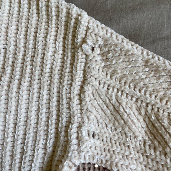 Cotton Candy LA Chenille Sweater in cream - Picture 5 of 5